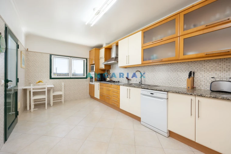 Moradia T6 para Venda em Marrazes e Barosa Foto 42