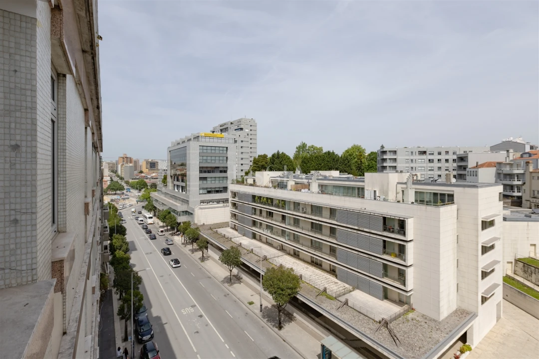 Apartamento T3 para Venda em Lordelo do Ouro e Massarelos Foto 17
