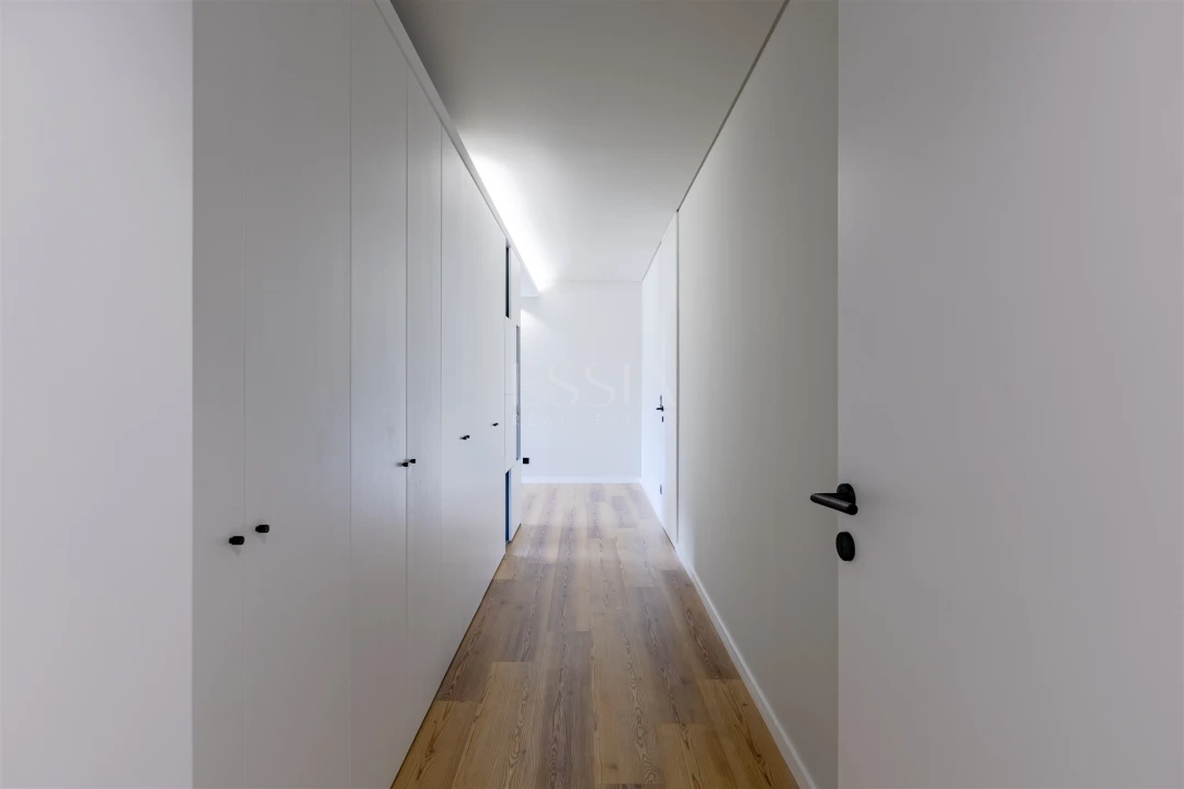 Apartamento T3 para Venda em Lordelo do Ouro e Massarelos Foto 11