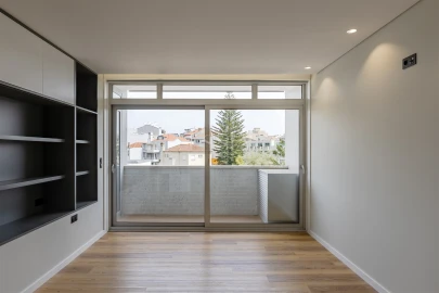 Apartamento T3 para Venda em Lordelo do Ouro e Massarelos