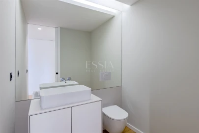 Apartamento T3 para Venda em Lordelo do Ouro e Massarelos