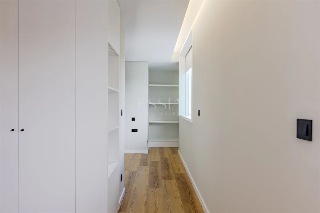 Apartamento T3 para Venda em Lordelo do Ouro e Massarelos Foto 18