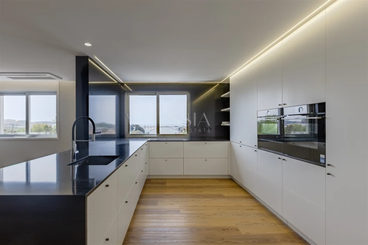 Apartamento T3 para Venda em Lordelo do Ouro e Massarelos Foto 8