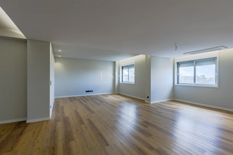 Apartamento T3 para Venda em Lordelo do Ouro e Massarelos Foto 5