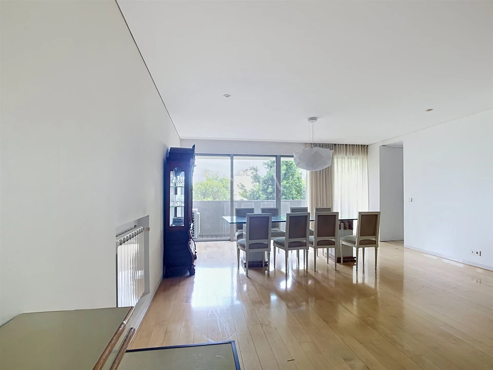 Apartamento T3 para Arrendamento em Ramalde Foto 4