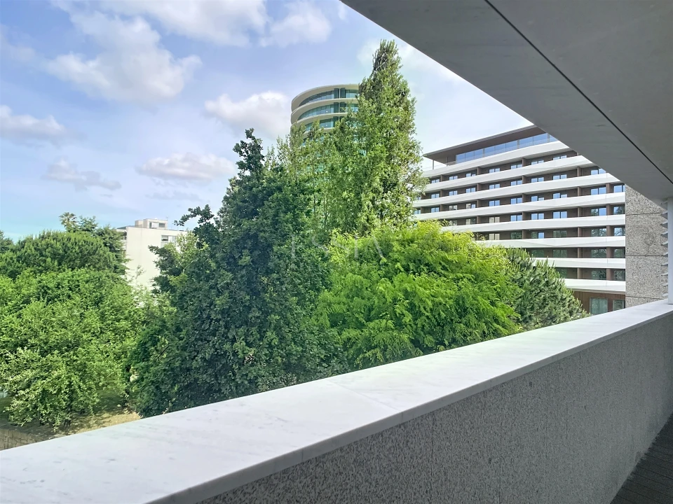 Apartamento T3 para Arrendamento em Ramalde Foto 2