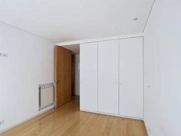 Apartamento T3 para Arrendamento em Ramalde