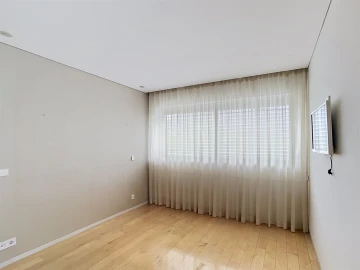 Apartamento T3 para Arrendamento em Ramalde