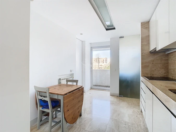 Apartamento T3 para Arrendamento em Ramalde Foto 5