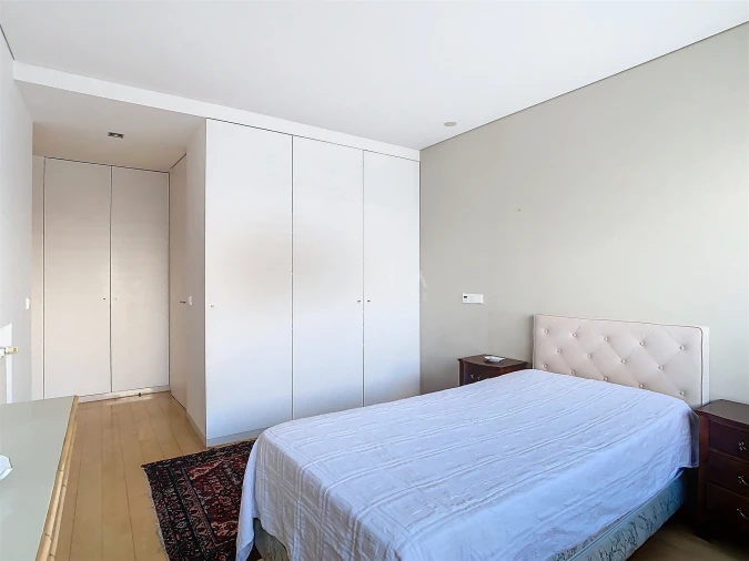 Apartamento T3 para Arrendamento em Ramalde Foto 12