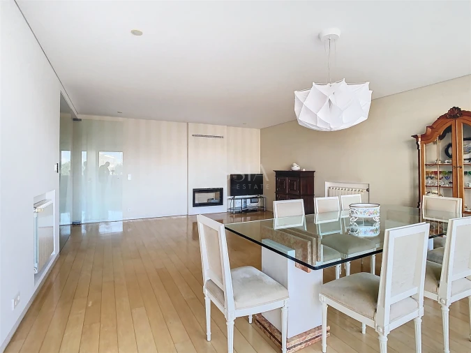 Apartamento T3 para Arrendamento em Ramalde Foto 4