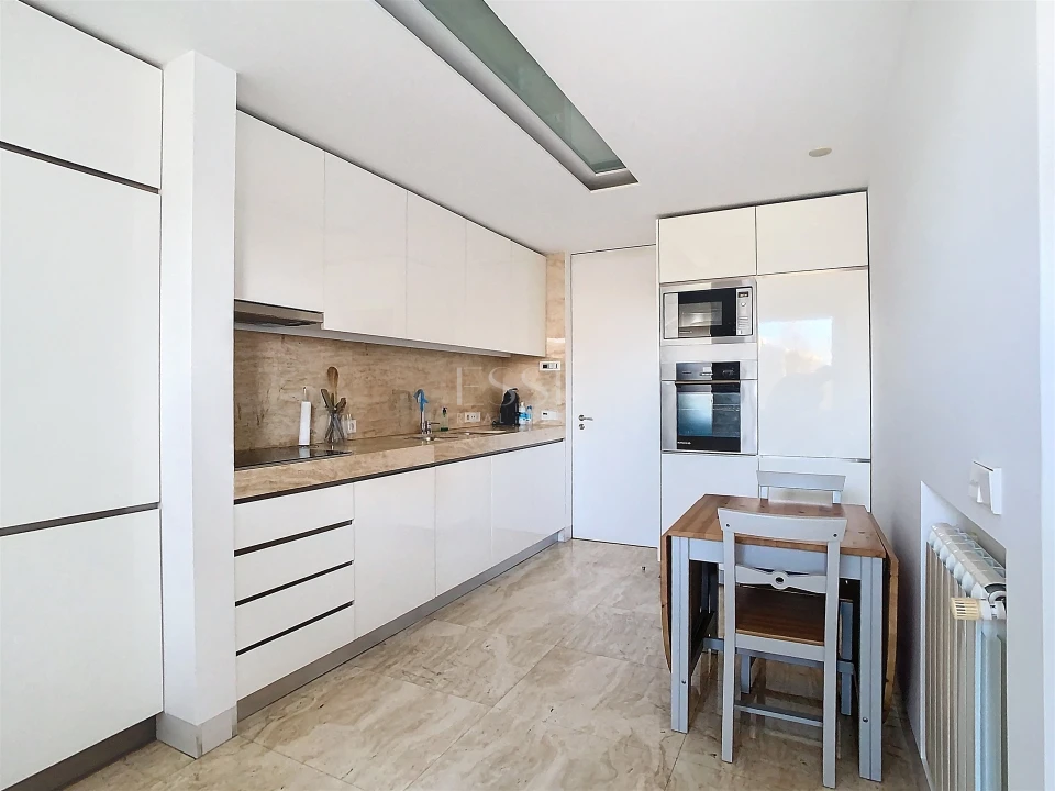 Apartamento T3 para Arrendamento em Ramalde Foto 6