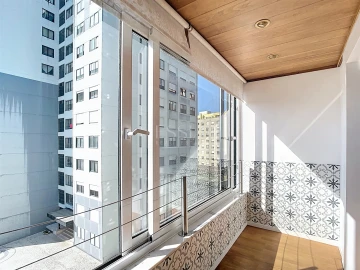 Apartamento T2 para Arrendamento em Lordelo do Ouro e Massarelos