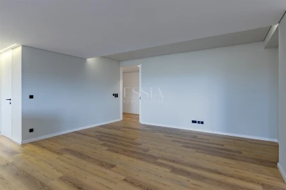 Apartamento T3 para Arrendamento em Lordelo do Ouro e Massarelos