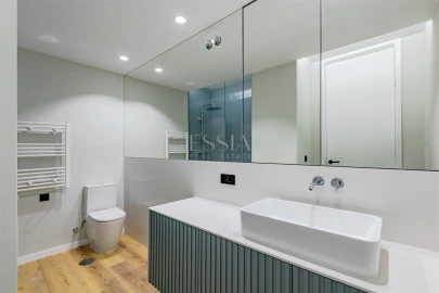 Apartamento T3 para Arrendamento em Lordelo do Ouro e Massarelos