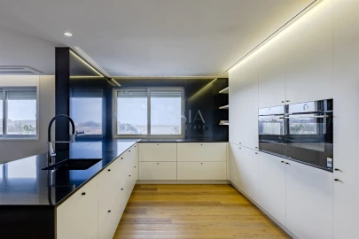 Apartamento T3 para Arrendamento em Lordelo do Ouro e Massarelos