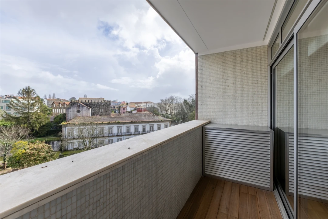 Apartamento T3 para Arrendamento em Lordelo do Ouro e Massarelos Foto 13