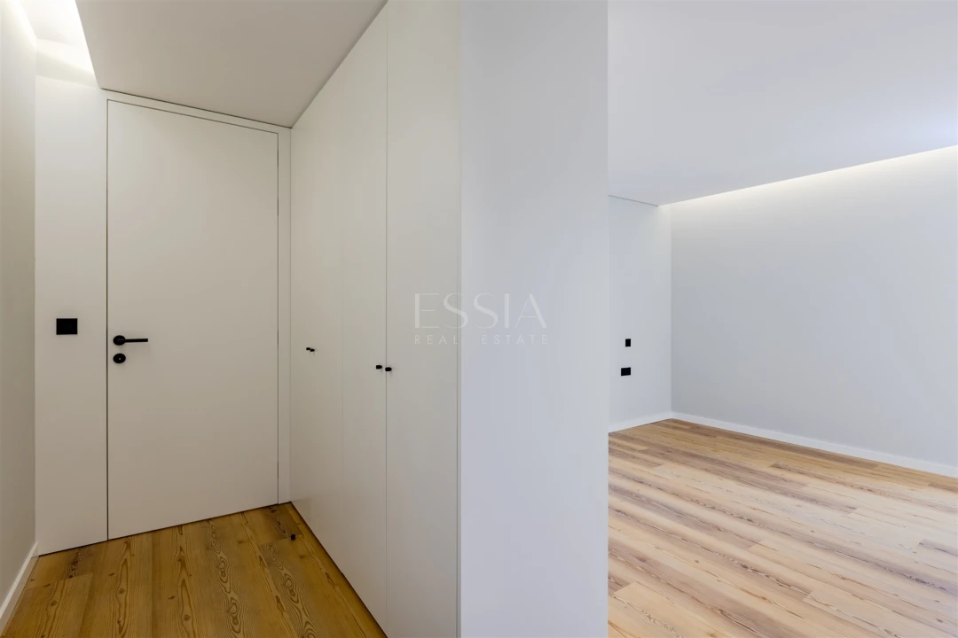 Apartamento T3 para Arrendamento em Lordelo do Ouro e Massarelos Foto 22