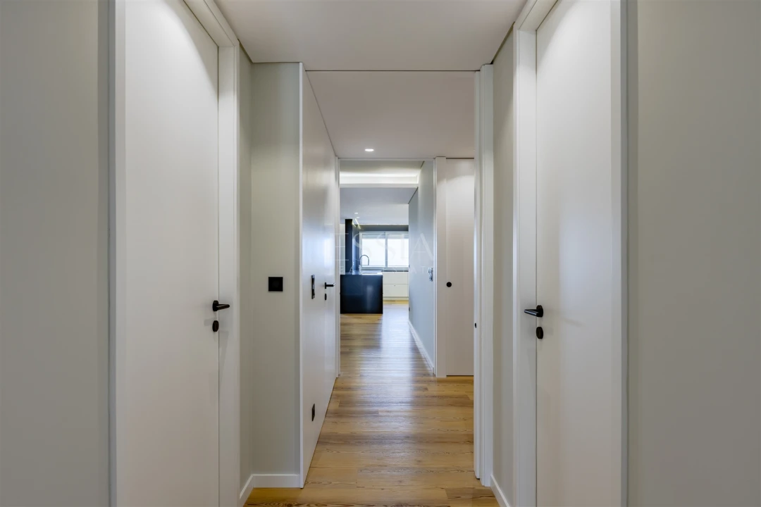 Apartamento T3 para Arrendamento em Lordelo do Ouro e Massarelos Foto 9