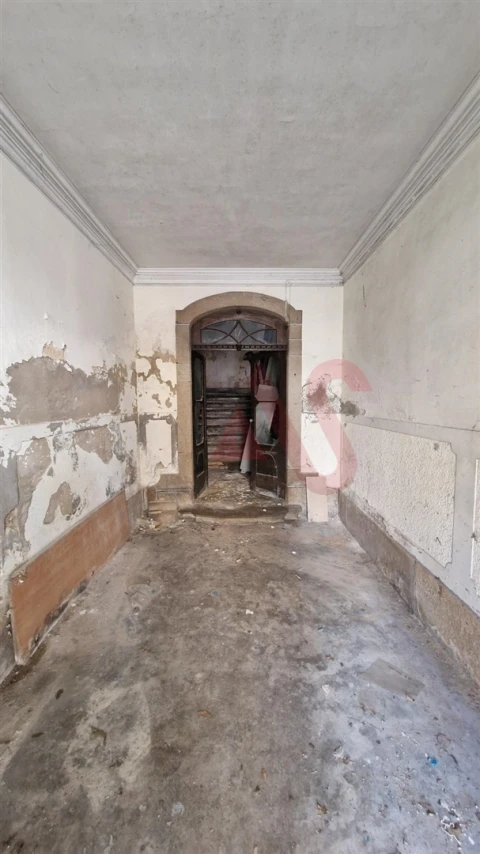 Prédio para Venda em Oliveira, São Paio e São Sebastião