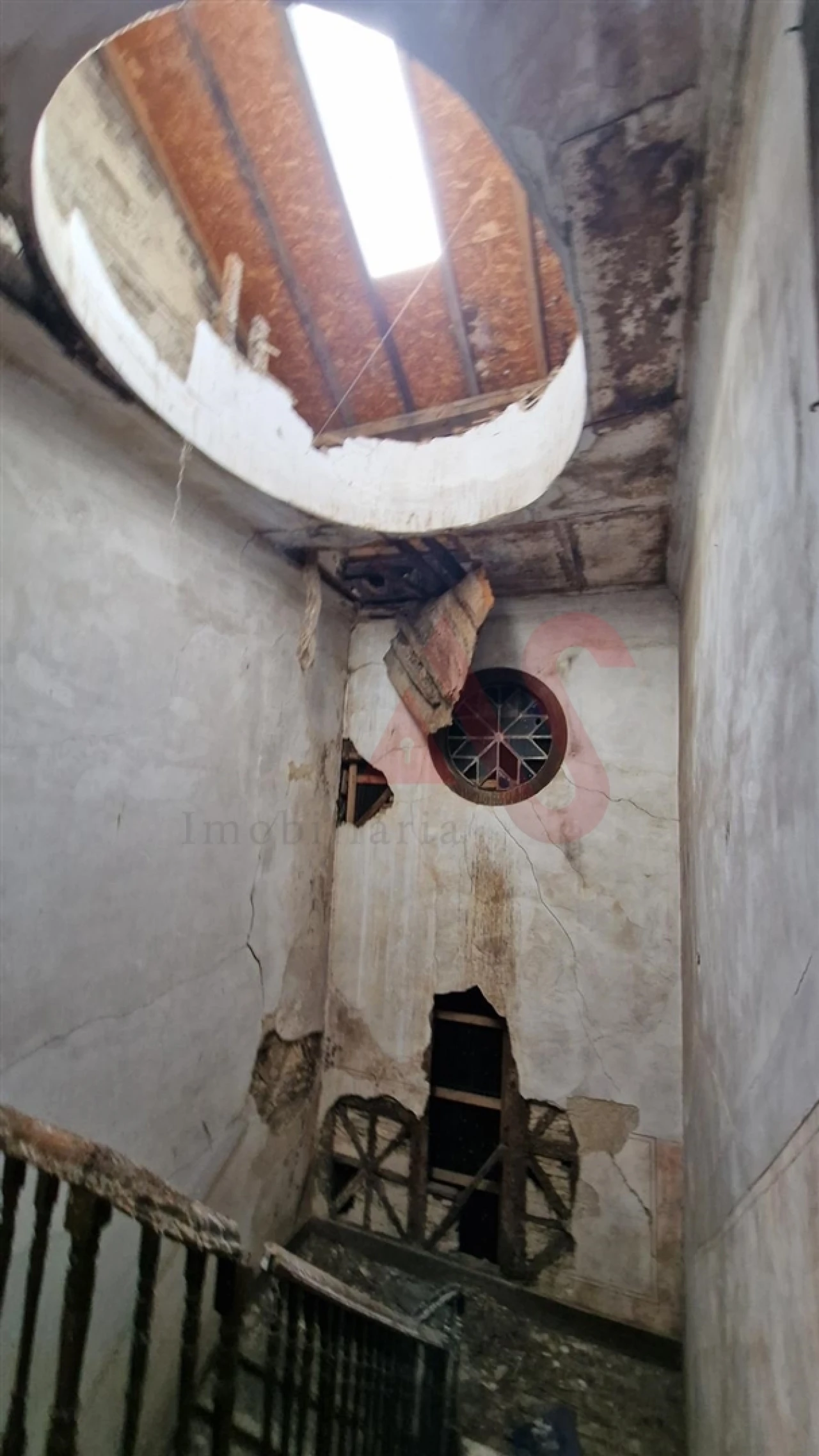 Prédio para Venda em Oliveira, São Paio e São Sebastião Foto 9