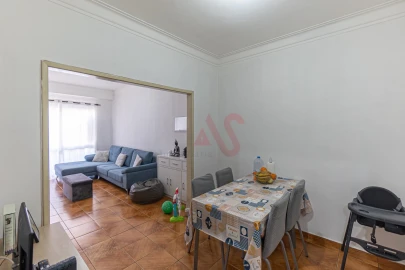 Apartamento T2 para Venda em Urgezes