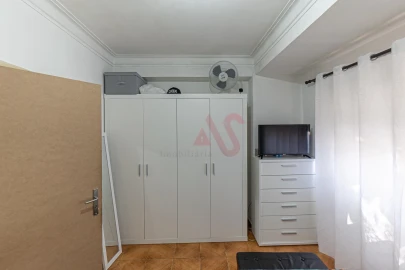 Apartamento T2 para Venda em Urgezes