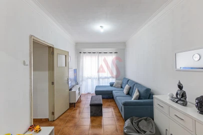 Apartamento T2 para Venda em Urgezes