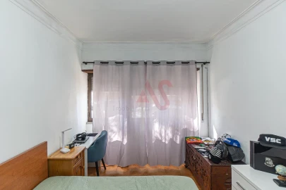 Apartamento T2 para Venda em Urgezes