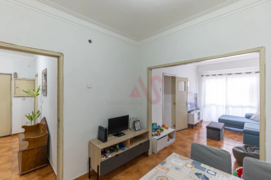 Apartamento T2 para Venda em Urgezes Foto 6