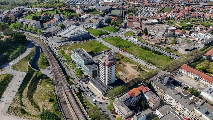 Apartamento T2 para Venda em Urgezes Foto 26