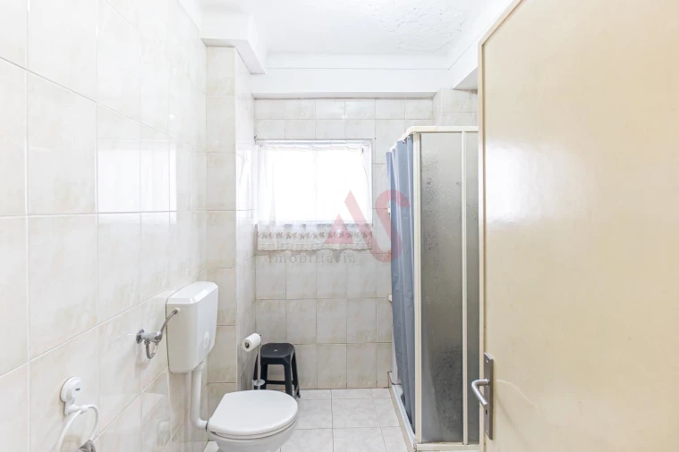 Apartamento T2 para Venda em Urgezes Foto 18