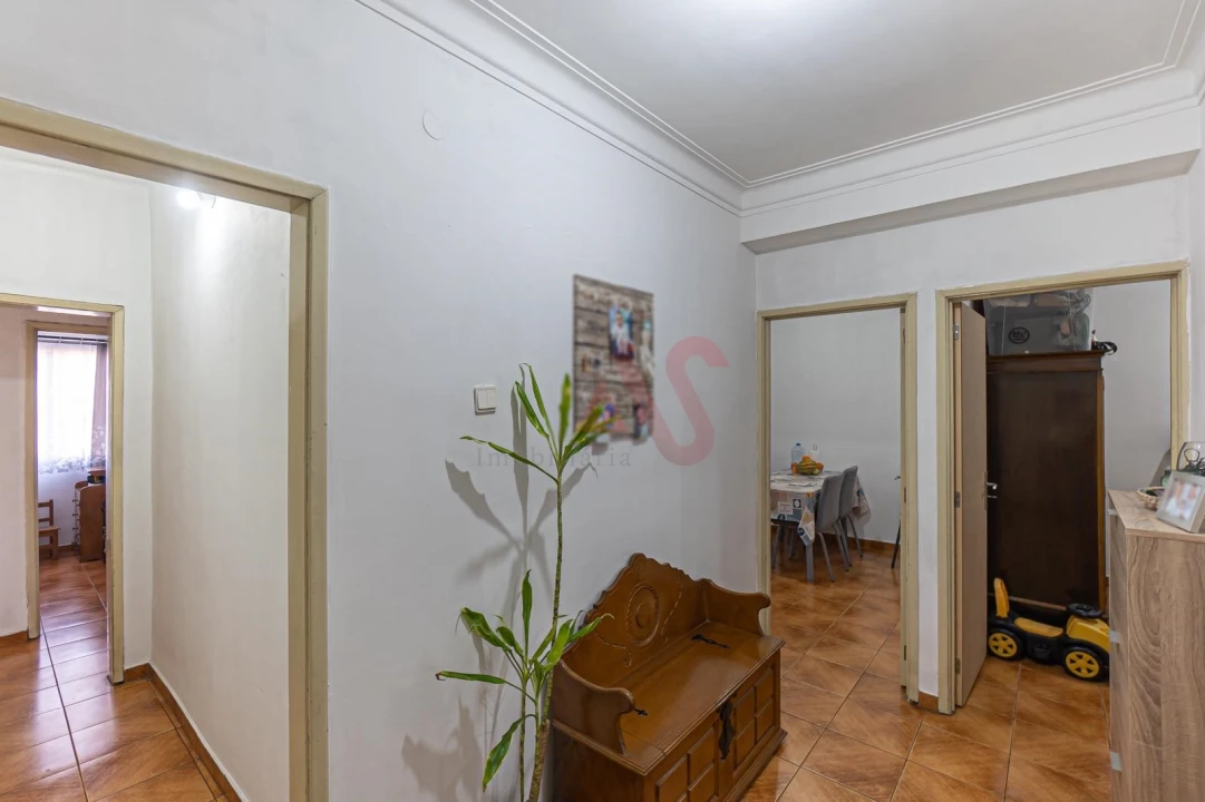 Apartamento T2 para Venda em Urgezes Foto 15