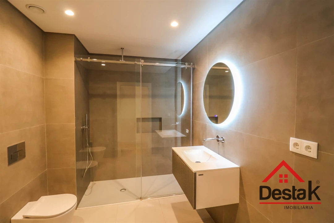 Apartamento T1 para Arrendamento em Repeses e São Salvador Foto 4