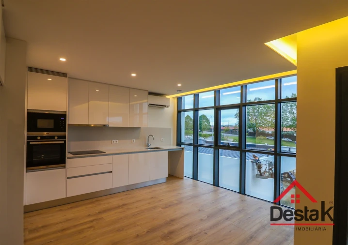 Apartamento T1 para Arrendamento em Repeses e São Salvador Foto 2