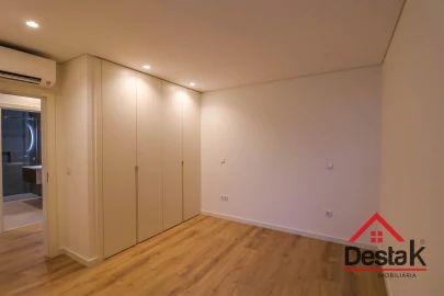 Apartamento T1 para Arrendamento em Repeses e São Salvador