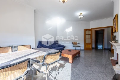 Apartamento T1 para Venda em Marvila, Ribeira Santarém, São Salvador, São Nicolau