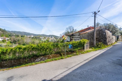 Moradia T0 para Venda em Esqueiros, Nevogilde e Travassós