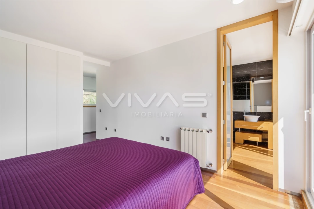 Moradia T4 para Venda em Serzedelo Foto 19