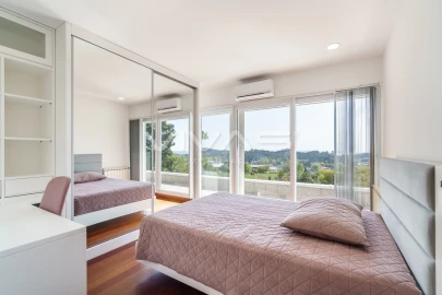 Moradia T4 para Venda em Serzedelo