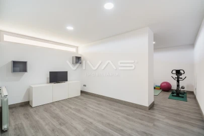 Moradia T4 para Venda em Serzedelo