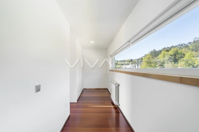 Moradia T4 para Venda em Serzedelo