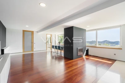 Moradia T4 para Venda em Serzedelo