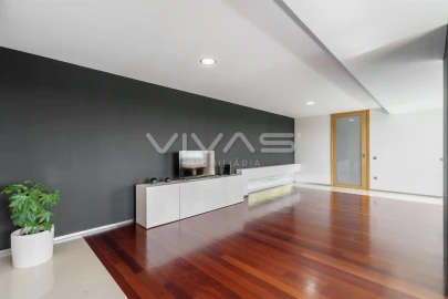 Moradia T4 para Venda em Serzedelo