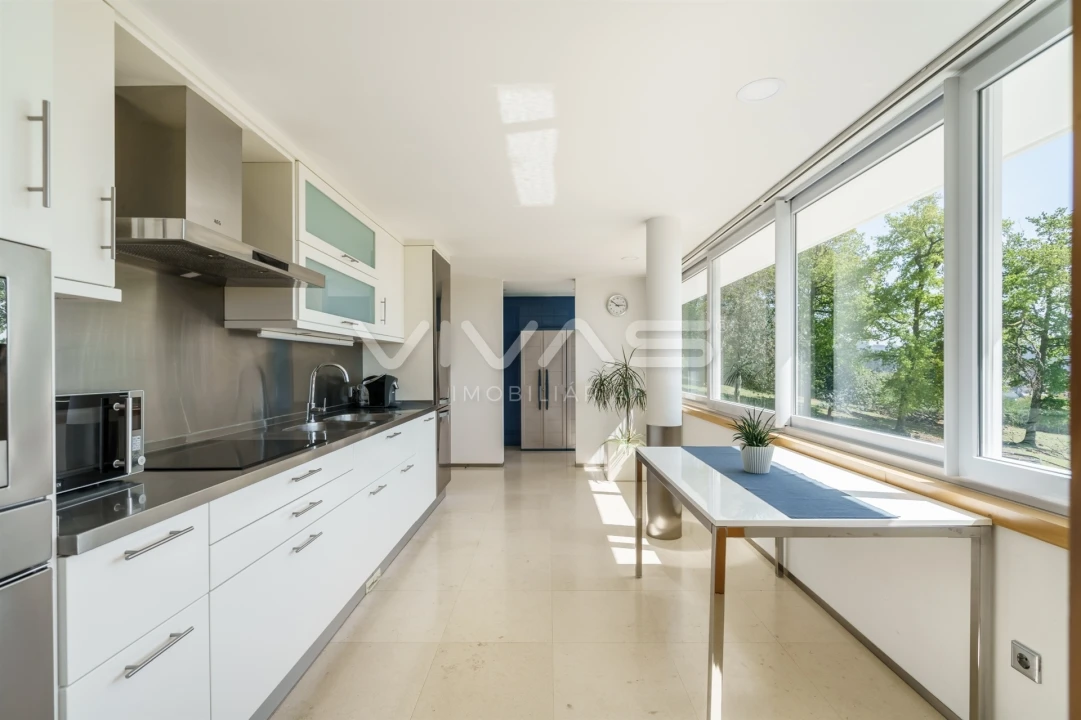 Moradia T4 para Venda em Serzedelo Foto 13