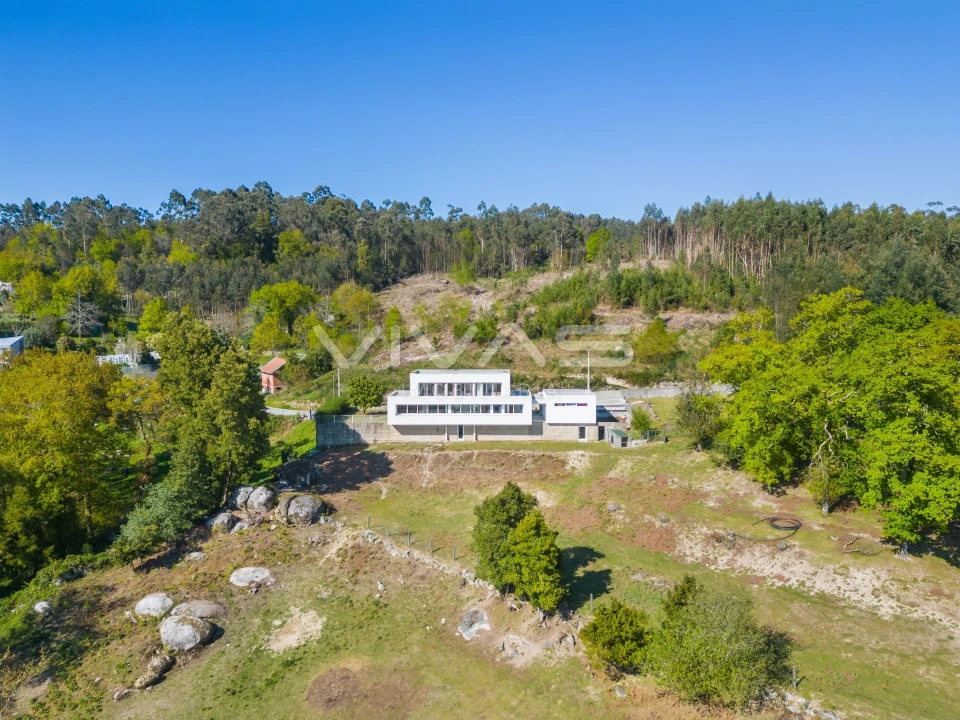 Moradia T4 para Venda em Serzedelo Foto 43