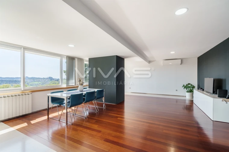 Moradia T4 para Venda em Serzedelo Foto 6