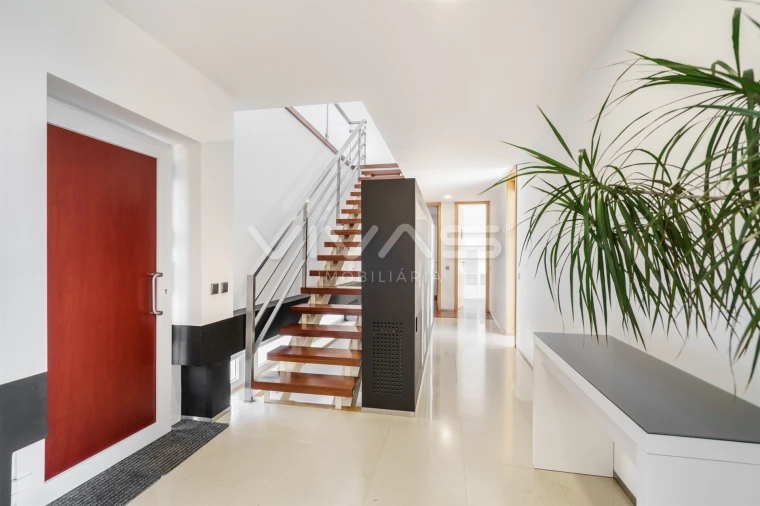 Moradia T4 para Venda em Serzedelo Foto 14