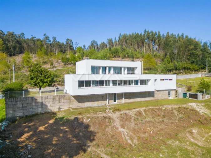 Moradia T4 para Venda em Serzedelo Foto 39