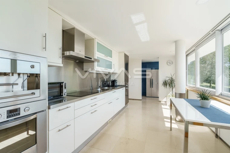 Moradia T4 para Venda em Serzedelo Foto 12